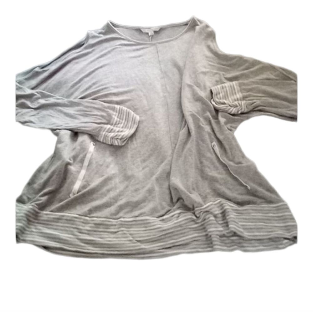 Gray cold shoulder sweatshirt size 1x